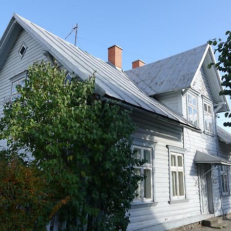 Alice Backyard-Holiday Home And Spa Pärnu Esterno foto
