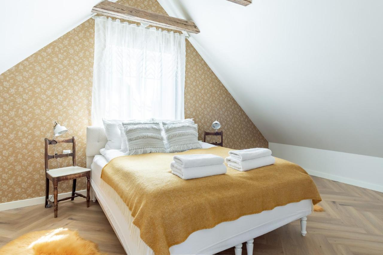 Alice Backyard-Holiday Home And Spa Pärnu Esterno foto